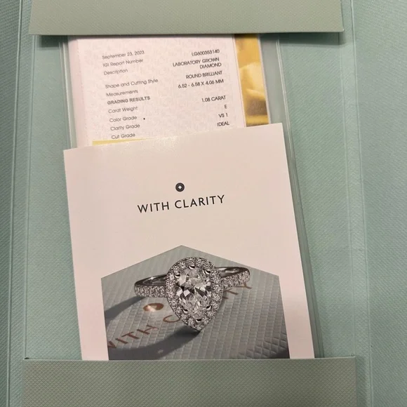 White Gold Solitaire Diamond Engagement Ring 1.08 carats - Picture 7 of 10